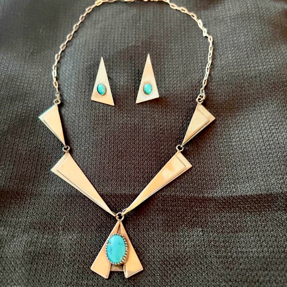 Sterling southwestern Native American Silver & Turquoise Necklace & Earring Set